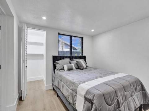 3661 NE 8th Avenue, Oakland Park FL - photo 19 of 30