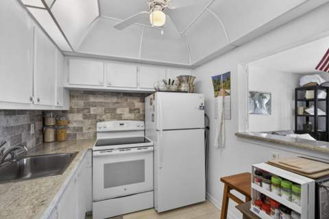 106 Camden, West Palm Beach FL - photo 13 of 54