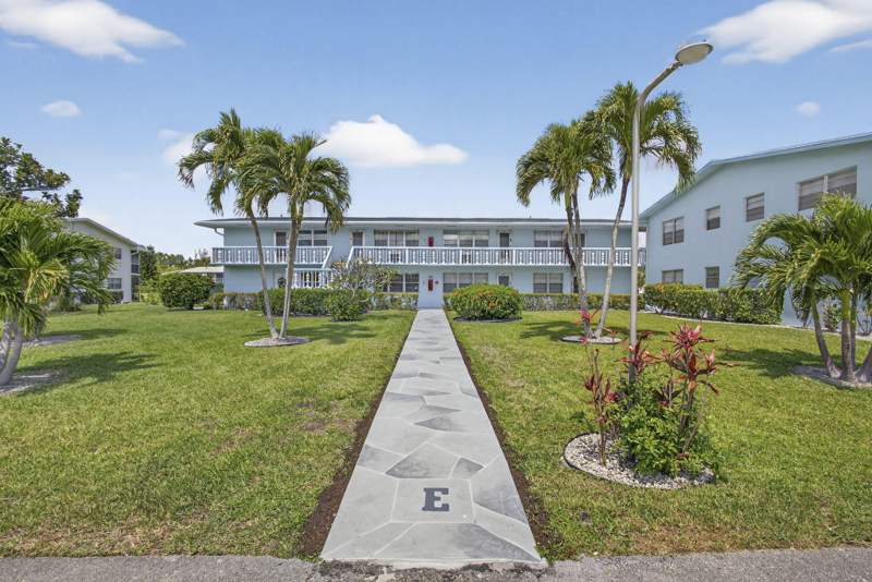 1 bedroom Condominium at 106 Camden, Camden Condos, West Palm Beach — photo 2