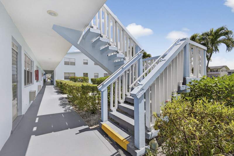 1 bedroom Condominium at 106 Camden, Camden Condos, West Palm Beach — photo 4