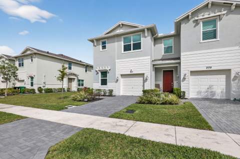 211 SE Woodbark Street, Port St. Lucie FL - photo 19 of 45