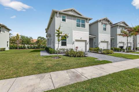 211 SE Woodbark Street, Port St. Lucie FL - photo 20 of 45