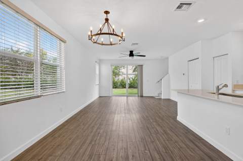 211 SE Woodbark Street, Port St. Lucie FL - photo 8 of 45