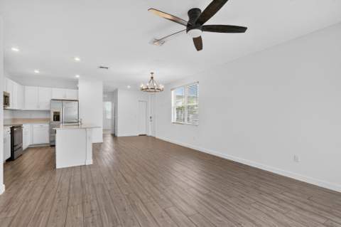 211 SE Woodbark Street, Port St. Lucie FL - photo 12 of 45