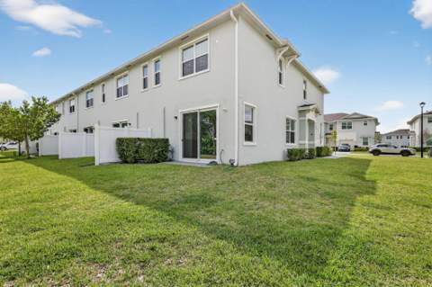 211 SE Woodbark Street, Port St. Lucie FL - photo 14 of 45