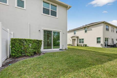 211 SE Woodbark Street, Port St. Lucie FL - photo 15 of 45