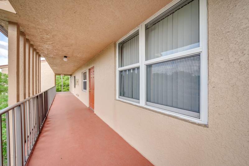 2 bedroom Condominium at 7301 NW 1st Street #402, Palm Lakes Condo, Margate — photo 4