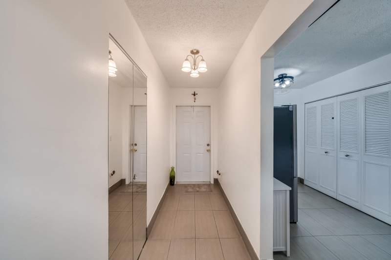 2 bedroom Condominium at 7301 NW 1st Street #402, Palm Lakes Condo, Margate — photo 5