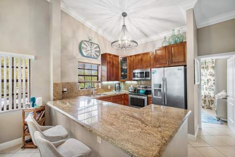 312 Liberty Court, Deerfield Beach FL - photo 12 of 49