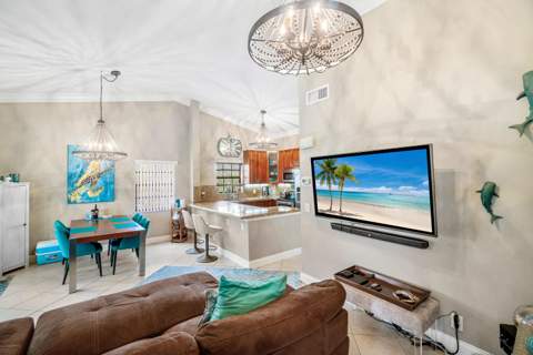 312 Liberty Court, Deerfield Beach FL - photo 15 of 49