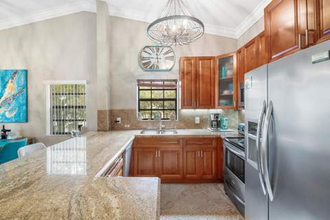 312 Liberty Court, Deerfield Beach FL - photo 17 of 49