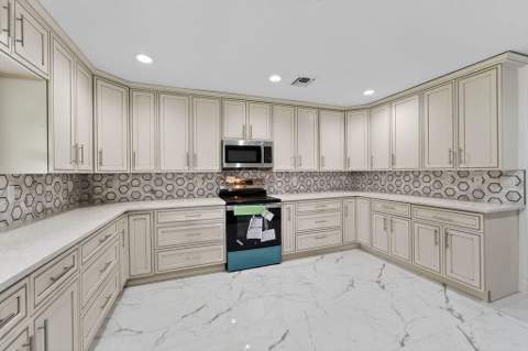 376 SW Paar Drive, Port St. Lucie FL - photo 16 of 47