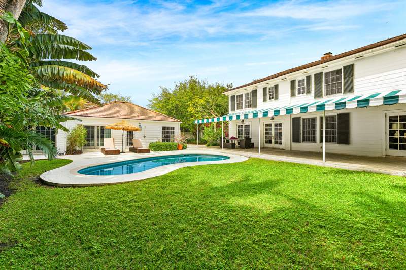4 bedroom Single Family Residence at 210 Merrain Road, Bello Lido, Palm Beach — photo 3