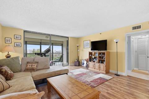 7050 NW 44th Street #705, Lauderhill FL - photo 19 of 40