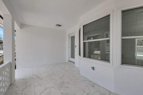334 SW 13th Avenue, Boynton Beach FL - photo 6 of 41