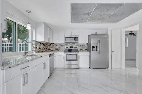 334 SW 13th Avenue, Boynton Beach FL - photo 13 of 41