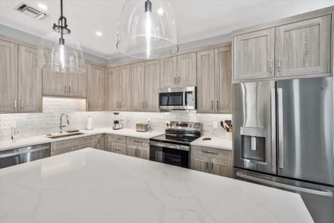 425 Hugh Street, Jupiter FL - photo 10 of 41