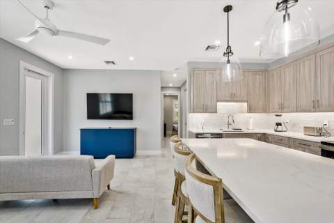 425 Hugh Street, Jupiter FL - photo 13 of 41