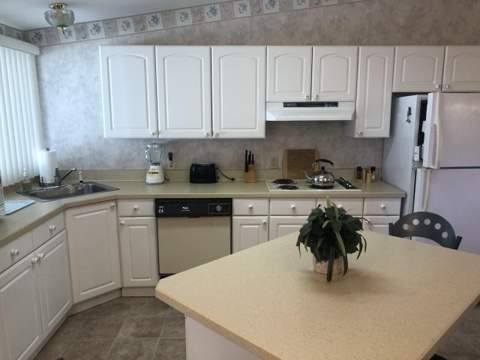 7847 SE Swan Avenue, Hobe Sound FL - photo 6 of 6