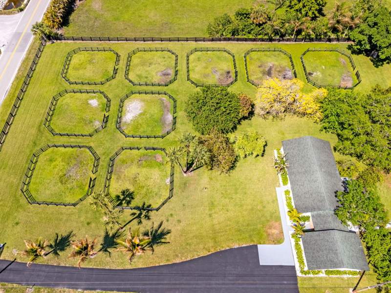 4 bedroom Single Family Residence at 1230 F Road, Loxahatchee Groves, Loxahatchee Groves — photo 4
