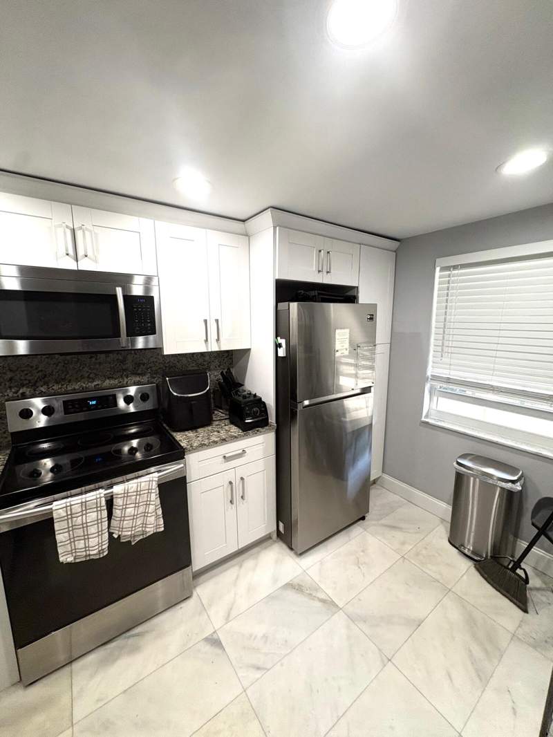 2 bedroom Condominium at 605 Oaks Drive #304, No 60 Palm-Aire Country Club, Pompano Beach — photo 4