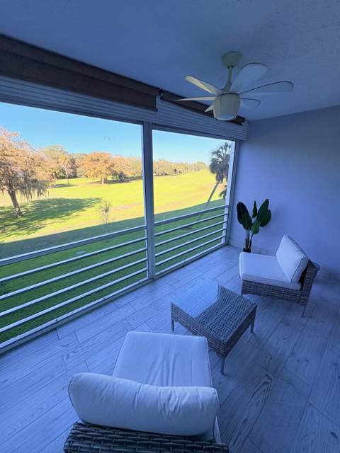 605 Oaks Drive #304, Pompano Beach FL - photo 23 of 28