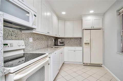 8150 W Mcnab Road #312, Tamarac FL - photo 7 of 32
