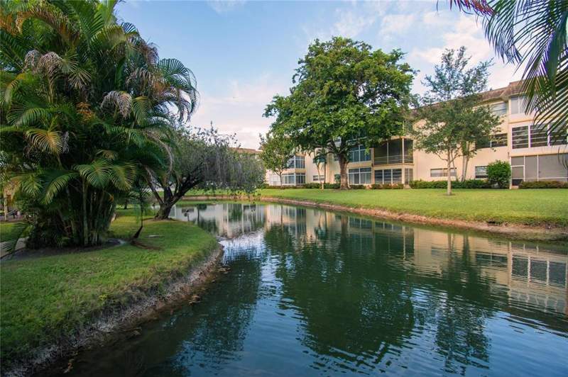 1 bedroom Condominium at 5171 W Oakland Park Boulevard #207, Petunia Gardens Condo, Lauderdale Lakes — photo 2