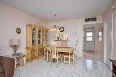 5171 W Oakland Park Boulevard #207, Lauderdale Lakes FL - photo 8 of 32