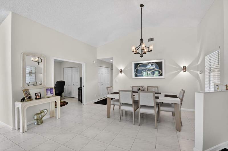 3 bedroom Single Family Residence at 9718 Harbour Lake Circle, Palm Isles, Boynton Beach — photo 5