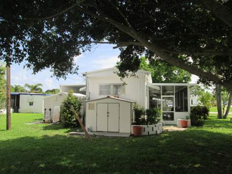 4261 Meadow View Drive, Boynton Beach FL - photo 8 of 40