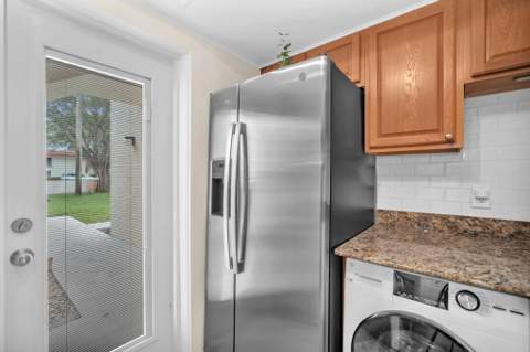 1823 Presidential Way #E101, West Palm Beach FL - photo 22 of 41