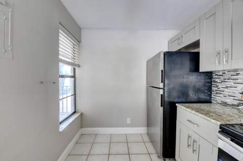 14 Royal Palm Way #2050, Boca Raton FL - photo 11 of 44