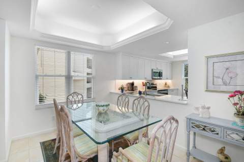 221 NE Plantation Road #316, Hutchinson Island FL - photo 14 of 31