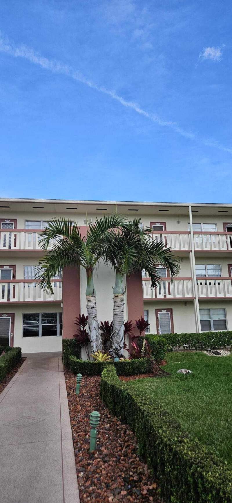 1 bedroom Condominium at 198 E Preston Way #198, Preston At Century Village Condo, Boca Raton — photo 2