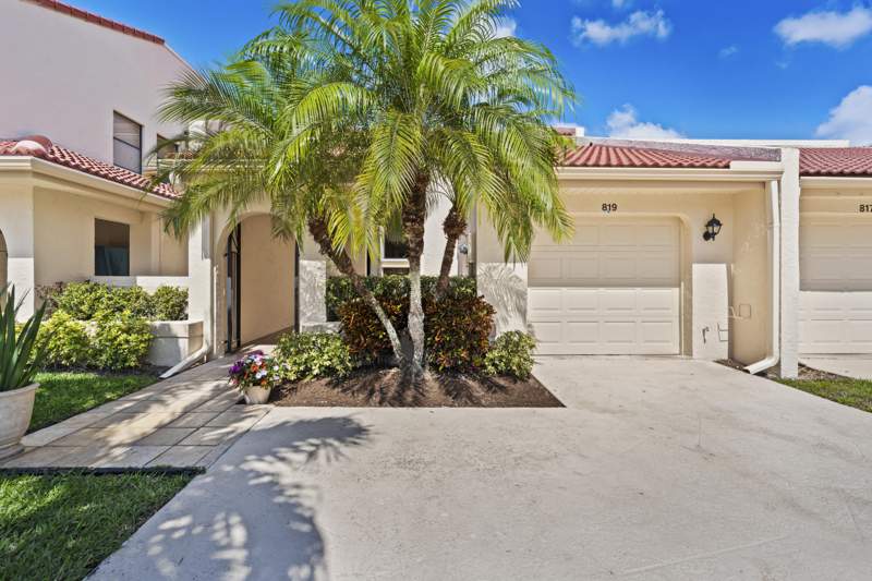 2 bedroom Townhouse at 819 Windermere Way, PGA National, Palm Beach Gardens — photo 2