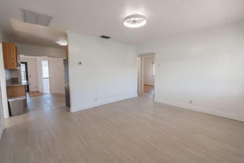 3 bedroom Single Family Residence at 3110 Scanlan Avenue, Englewood Manor, Lake Worth — photo 4