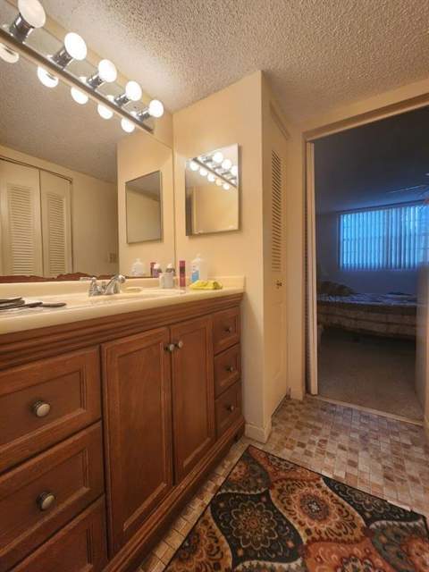 5851 NW 62nd Avenue #105, Tamarac FL - photo 8 of 18