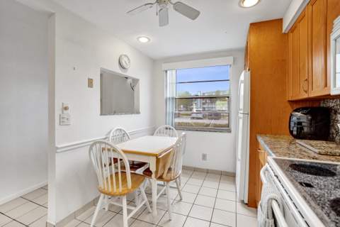 1020 Lincoln, Boca Raton FL - photo 6 of 34