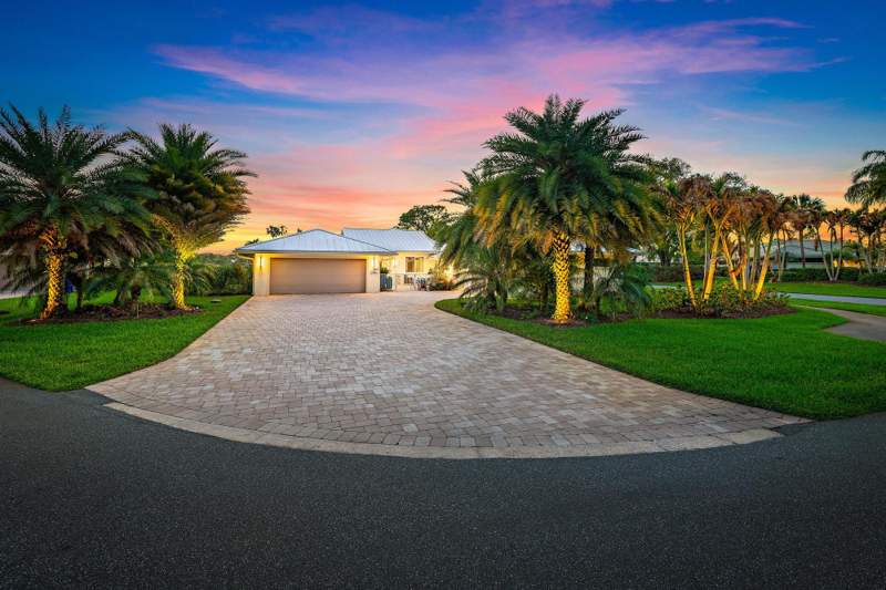 4 bedroom Single Family Residence at 4528 SW Fenwick Lane, Pipers Landing, Palm City — photo 2