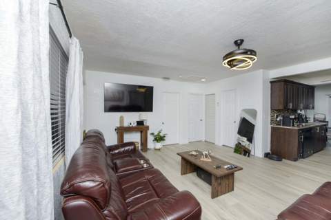 1713 N J Street, Lake Worth Beach FL - photo 7 of 35