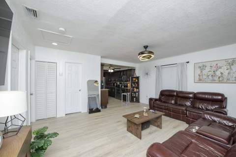1713 N J Street, Lake Worth Beach FL - photo 8 of 35