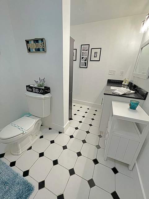 2077 Carambola Road, West Palm Beach FL - photo 17 of 55