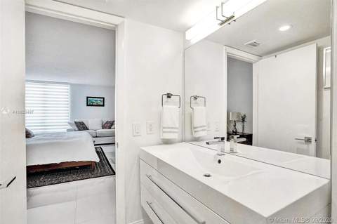 1350 River Reach Drive #115, Fort Lauderdale FL - photo 20 of 37