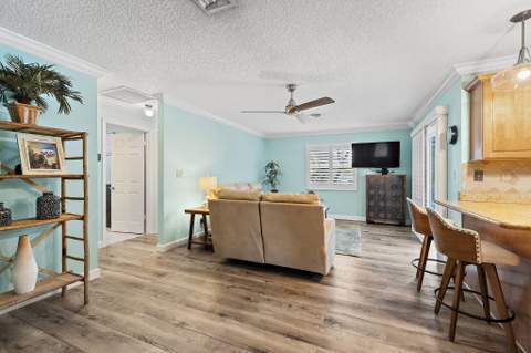 106 Chapel Lane, Tequesta FL - photo 6 of 29