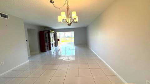 5876 Regal Glen Drive #108, Boynton Beach FL - photo 8 of 47
