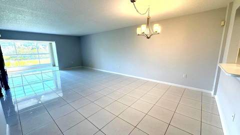 5876 Regal Glen Drive #108, Boynton Beach FL - photo 9 of 47