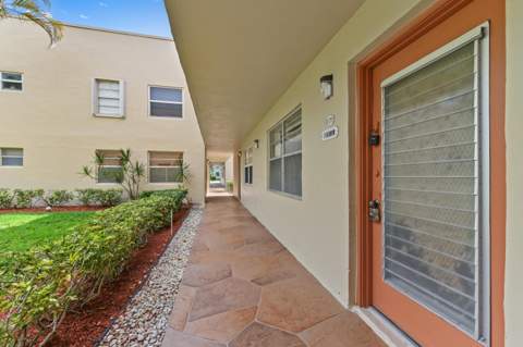 211 Piedmont, Delray Beach FL - photo 19 of 32