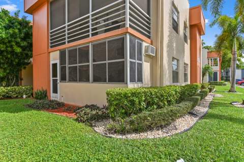 211 Piedmont, Delray Beach FL - photo 16 of 32