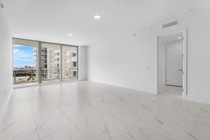 2 bedroom Condominium at 220 Lake Shore Drive #1415, Nautilus 220 Condo, Lake Park — photo 5